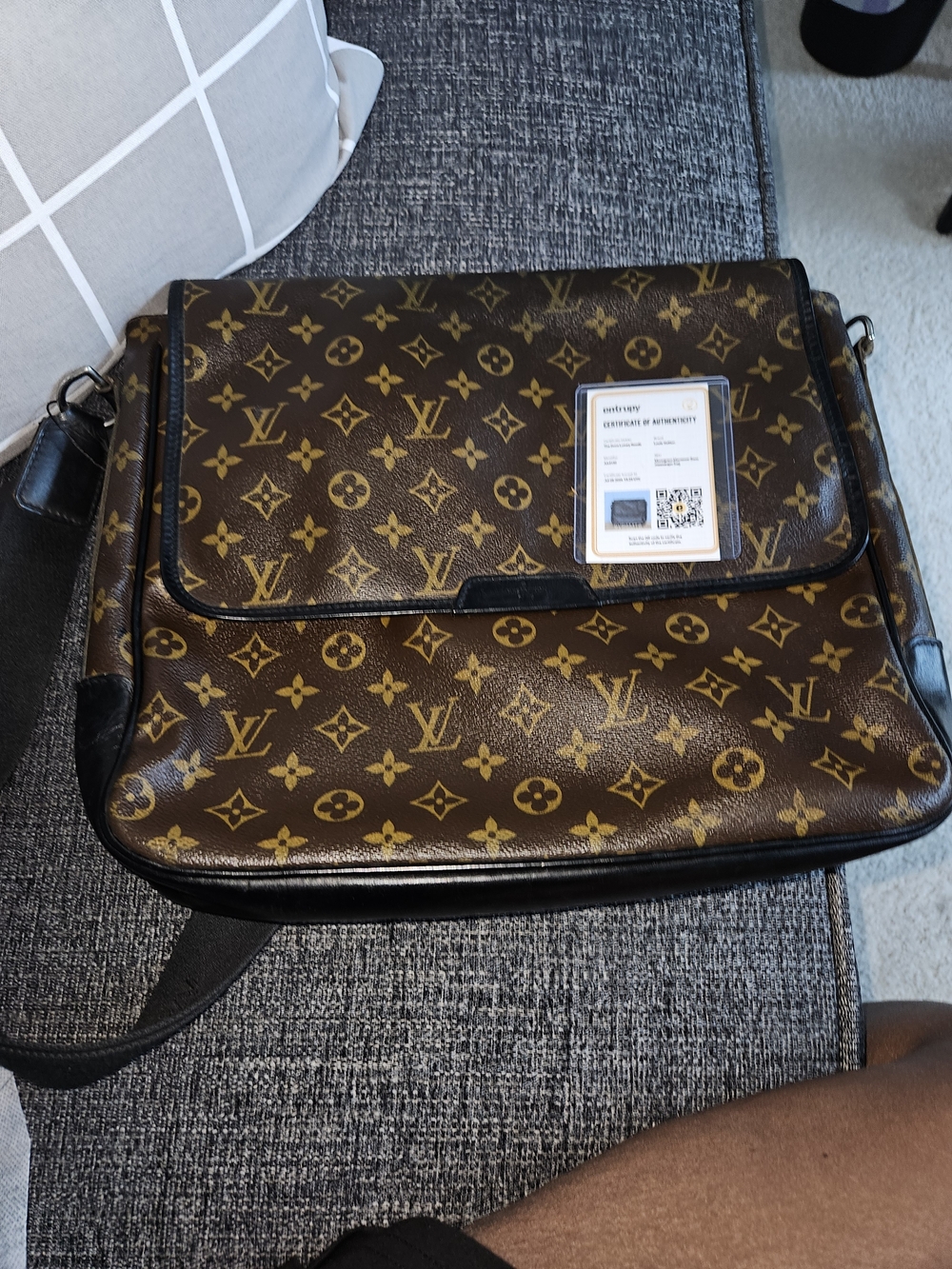 Louis Vuitton Brown Monogram Messenger Bag Unisex Dem 12.5Lx10.5H With COA